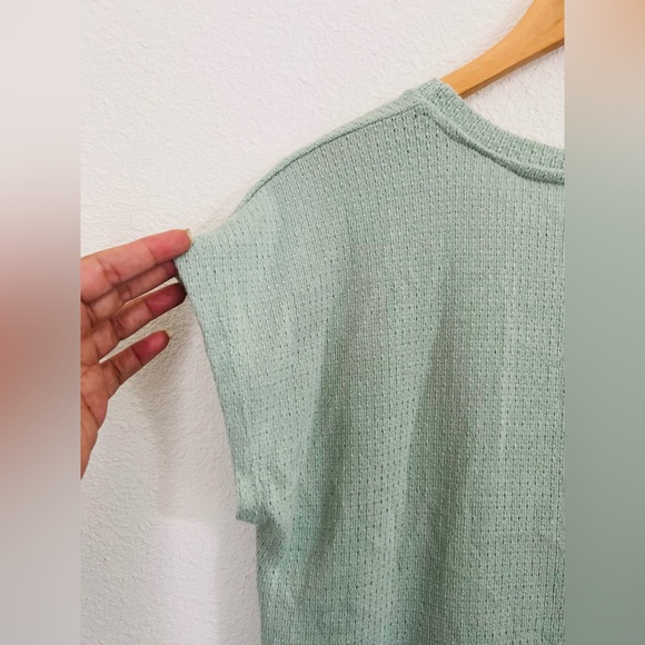 Pleione Women's Mint Green Twisted Hem Light Waffle Knit Top Size Large - Picture 4 of 8